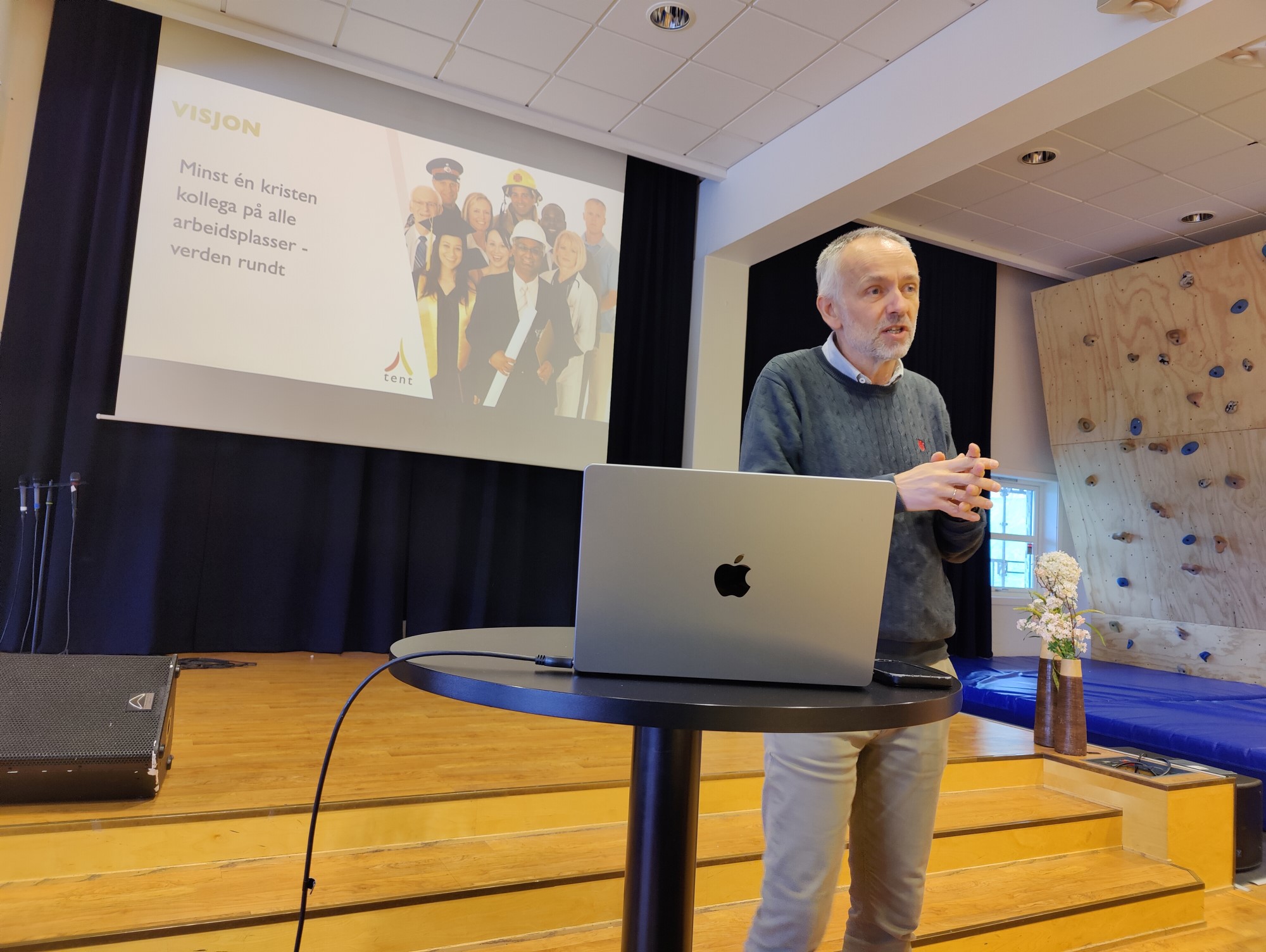 Steinar Oppheim underviser
