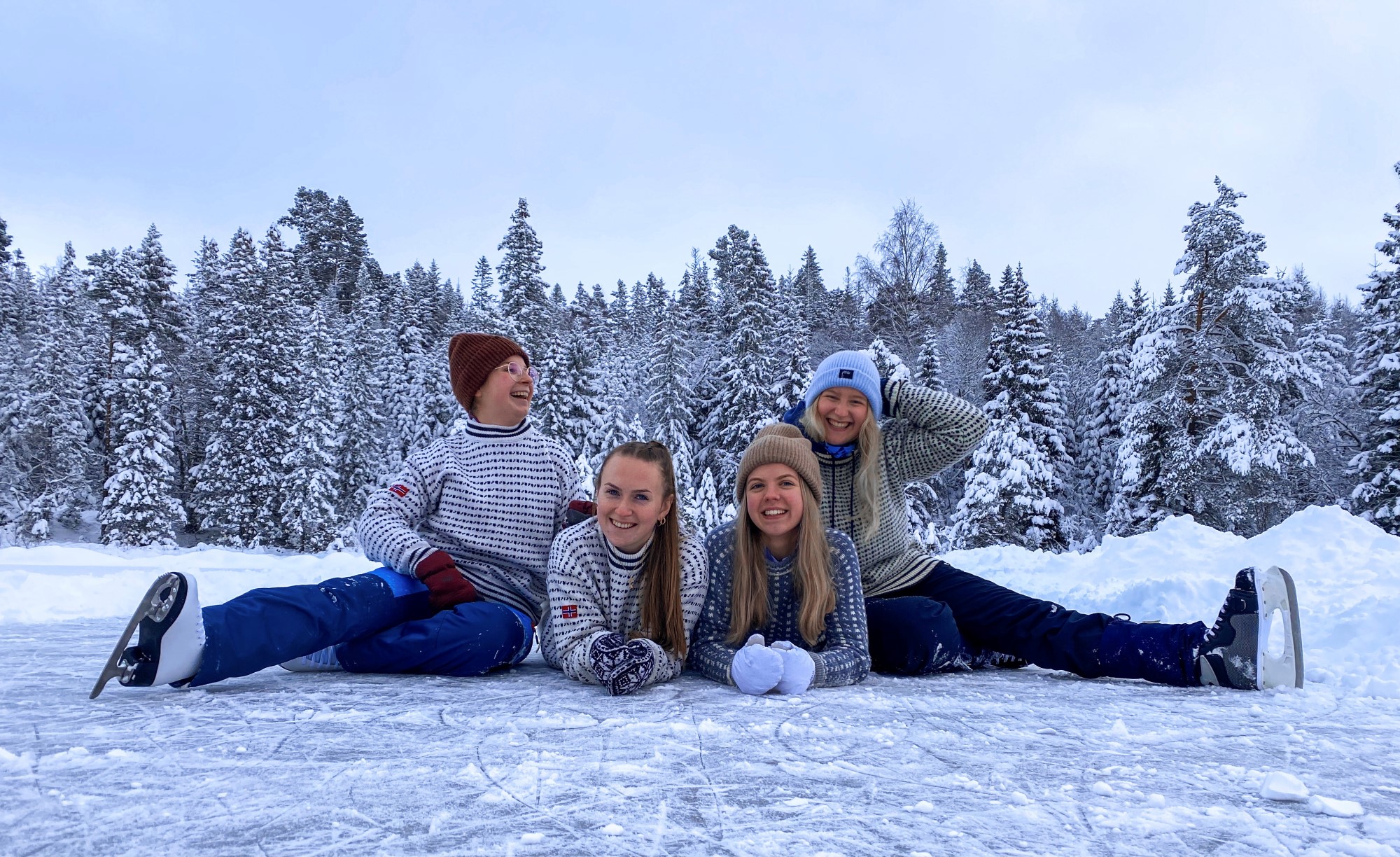 Elever som står på skøyter