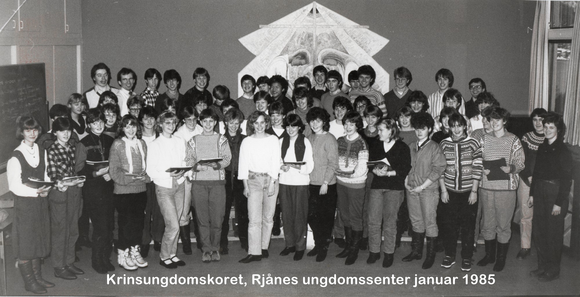 Mange glade ungdommer fra 1985.