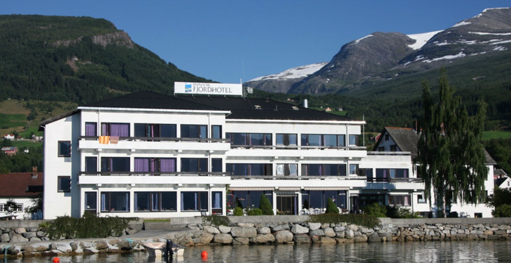 Innvik Fjordhotel